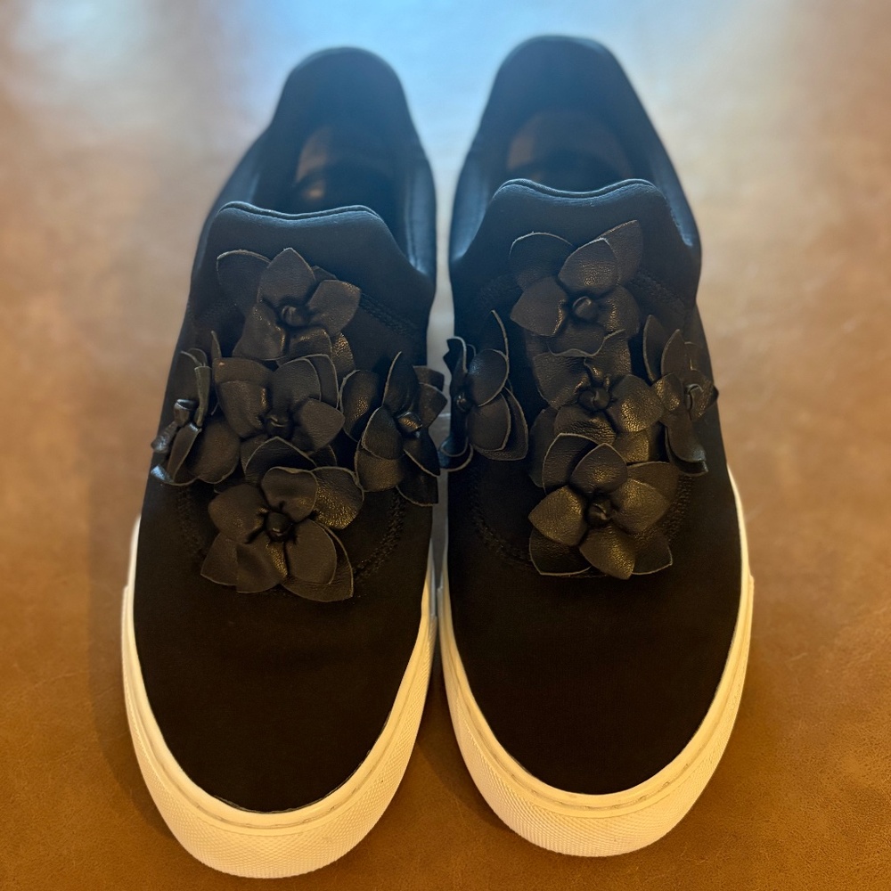 Tory Burch Women’s Sz 9.5M Black Slide on Shoes Flower Leather Decor